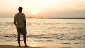 Mężczyzna na plaży