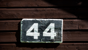 cyfra 44