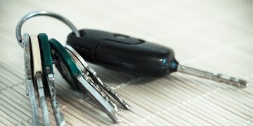 Auta na wynajem w Poznaniu – kiedy to lepsze rozwiązanie niż własny samochód?