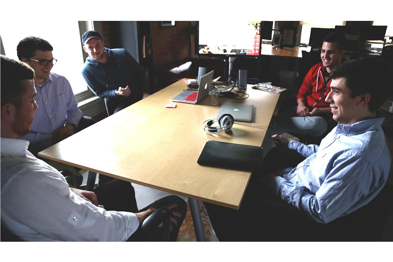 Gotowe spółki a start biznesu – dla kogo to rozwiązanie naprawdę ma sens?