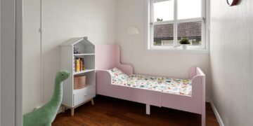 Pokój dziecka pod skosami? Zobacz, jak łóżka dziecięce na wymiar ratują trudne przestrzenie Porady i ciekawostki Pokój dziecka pod skosami? Zobacz, jak łóżka dziecięce na wymiar ratują trudne przestrzenie